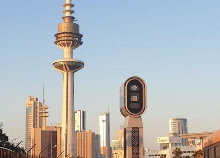 إدارة المرور الكويتية تطلب أكثر من 100 Jenoptik TraffiPoles