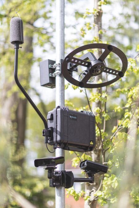 FEATURE: How can a camera detect mobile phone use while I'm driving ...