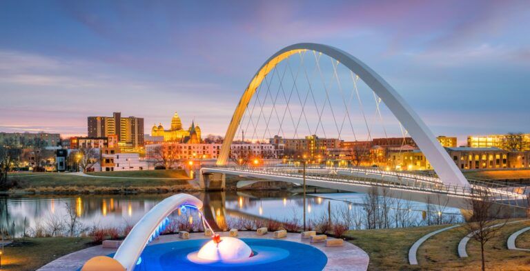 Picture of a bridge in Iowa
