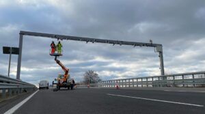 Asura engineers on a gantry