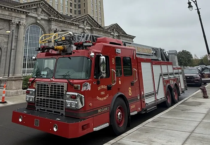 Detroit fire trucks trial cloud-based signal priority